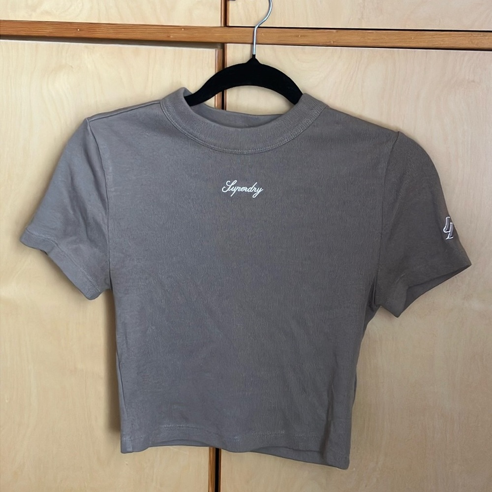 SUPERDRY fitted crop top! Never worn!